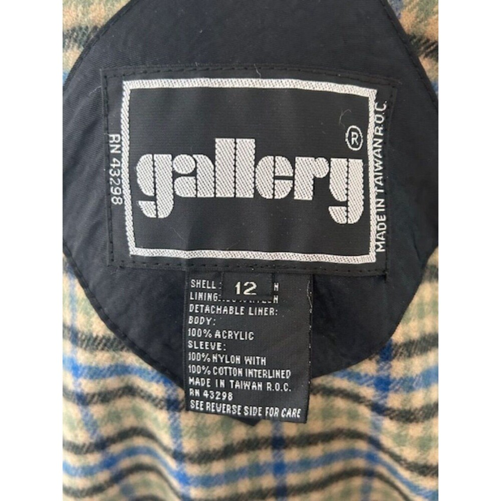 Gallery Black Long Coat - Picture 5 of 6